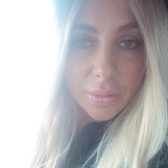 Meet your Posher, Raisa - Picture 1 of 1